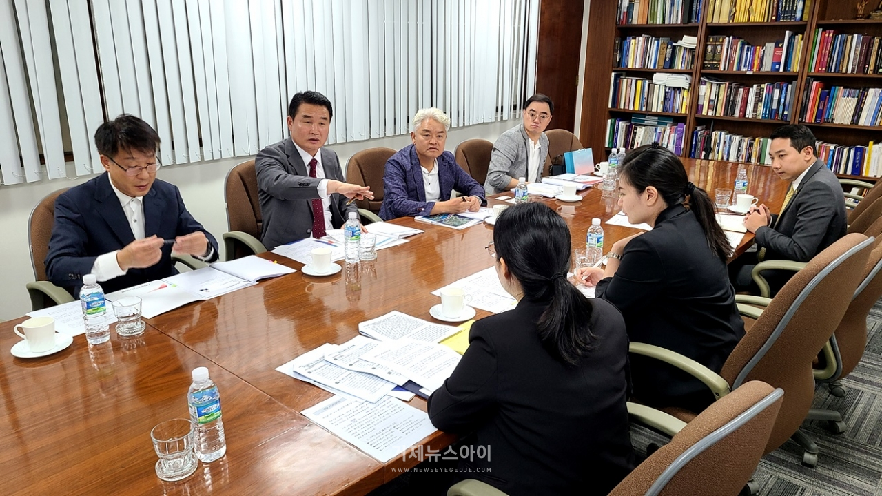 박종우 거제시장이 주한아세안 5개국 대사관을 방문, 한·아세안 국가정원 추진 협력방안을 논의했다.