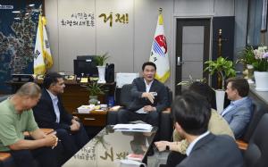 박종우 거제시장, 글로벌 선주사 매니저 초청 면담